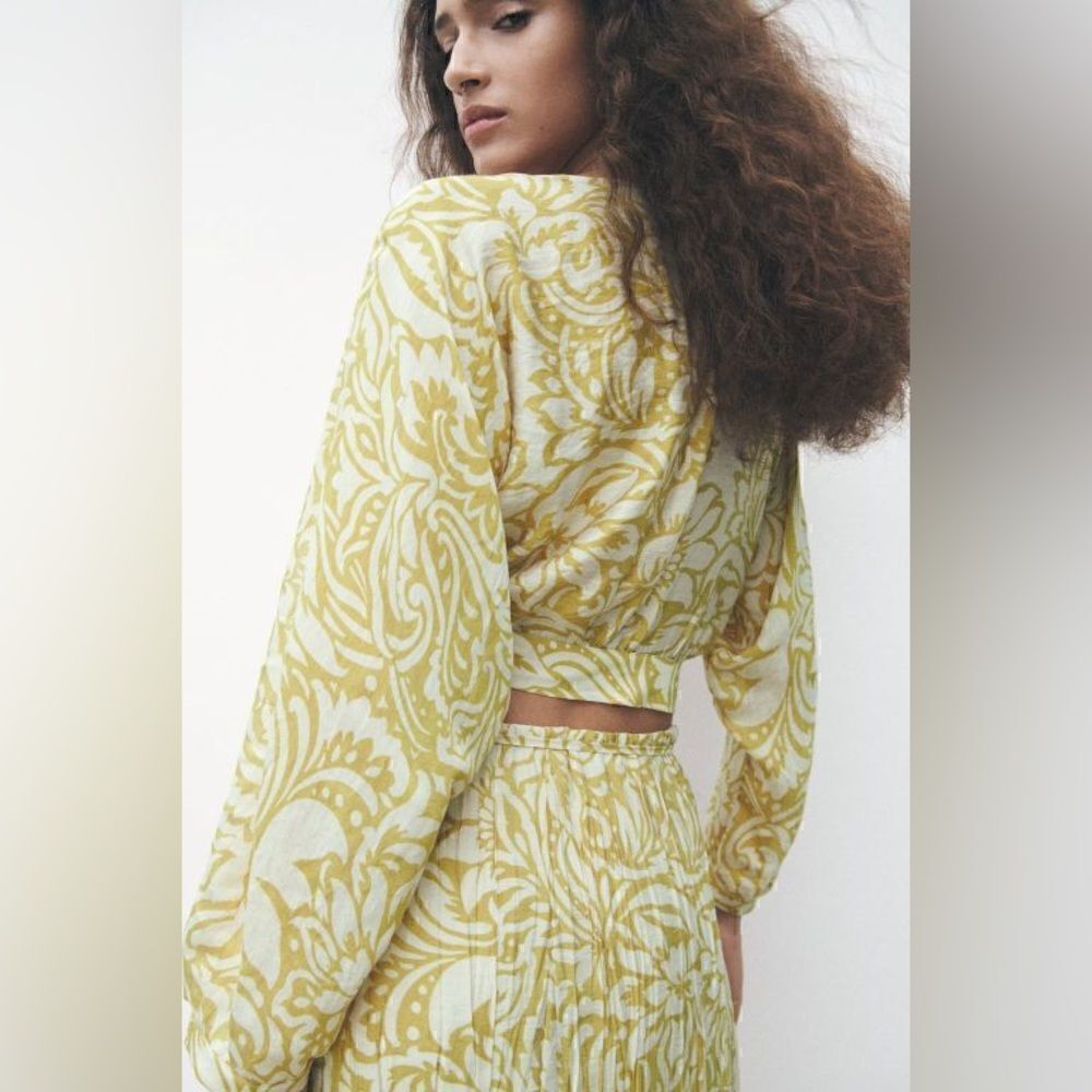ZARA PRINTED WRAP TOP WITH TIE DETAIL - Picture 7 of 10
